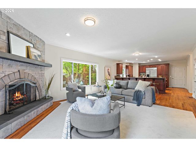 18370 RIVER EDGE Ln, Lake Oswego, OR 97034