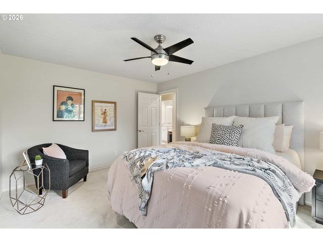 18370 RIVER EDGE Ln, Lake Oswego, OR 97034