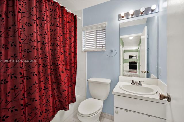 14138 SW 164th Ter, Miami, FL 33177