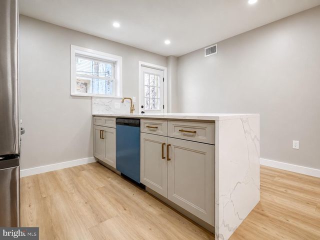 2251 S HICKS ST, Philadelphia, PA 19145
