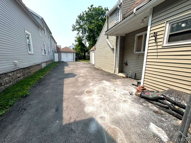 24 Euclid Avenue, Cheektowaga, NY 14211