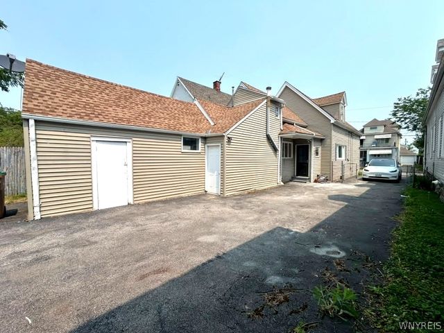 24 Euclid Avenue, Cheektowaga, NY 14211