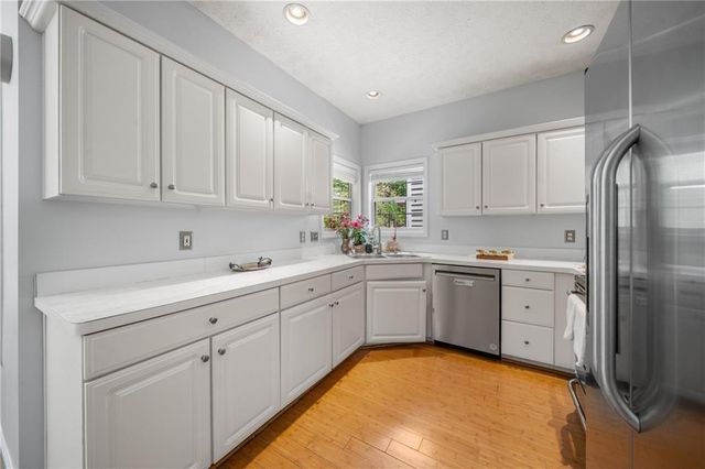 237 Colony Center Drive, Woodstock, GA 30188