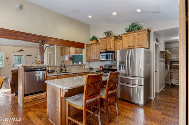 2003 LITTLE DOE Trail, Overgaard, AZ 85933