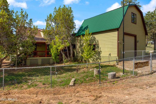 2003 LITTLE DOE Trail, Overgaard, AZ 85933