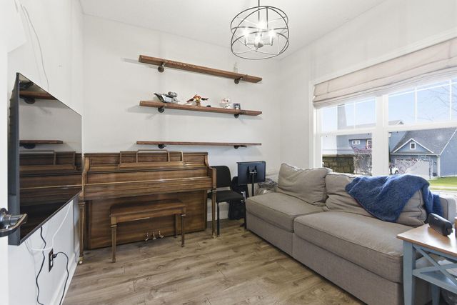 3108 CRAPE MYRTLE DR, Columbia, MO 65203