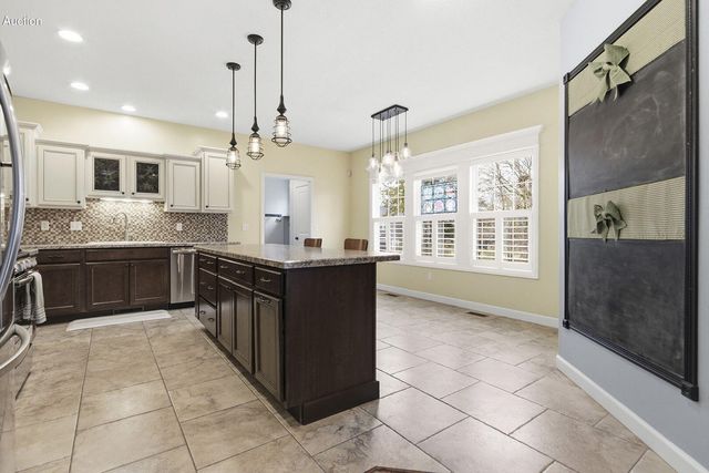 3108 CRAPE MYRTLE DR, Columbia, MO 65203