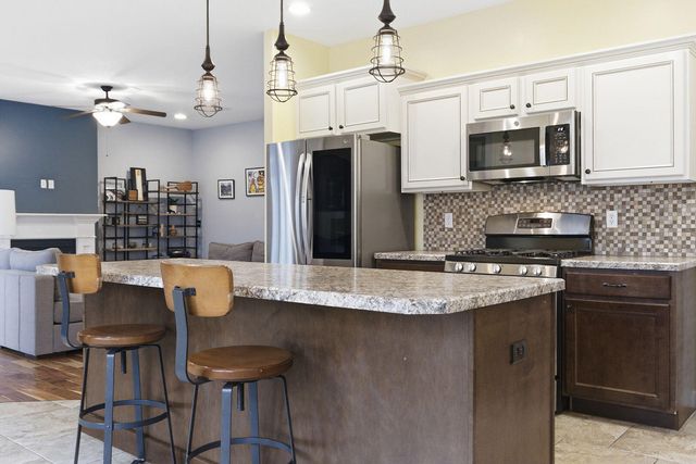 3108 CRAPE MYRTLE DR, Columbia, MO 65203