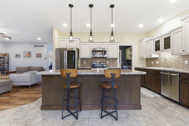 3108 CRAPE MYRTLE DR, Columbia, MO 65203