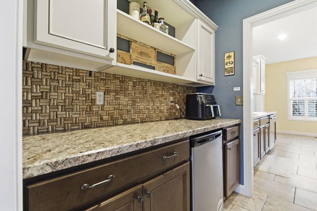 3108 CRAPE MYRTLE DR, Columbia, MO 65203