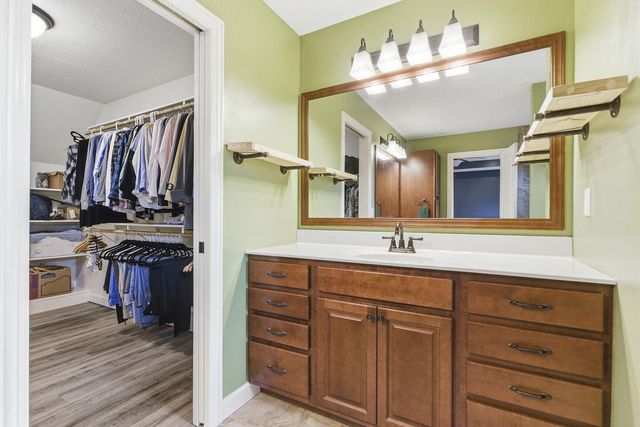 3108 CRAPE MYRTLE DR, Columbia, MO 65203