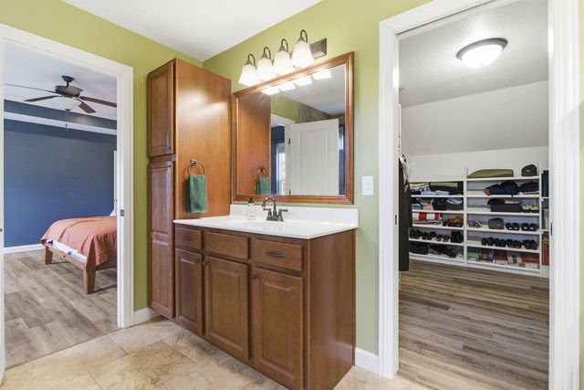 3108 CRAPE MYRTLE DR, Columbia, MO 65203