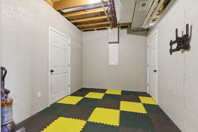 3108 CRAPE MYRTLE DR, Columbia, MO 65203