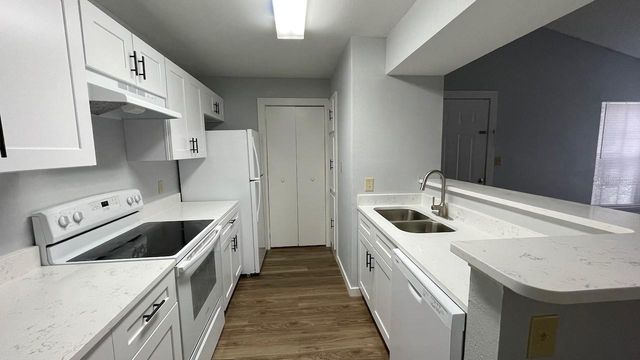 4225 THORNBRIAR LANE 201, Orlando, FL 32822