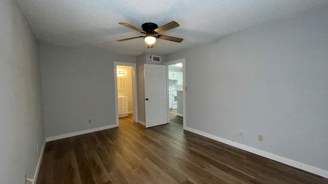 4225 THORNBRIAR LANE 201, Orlando, FL 32822