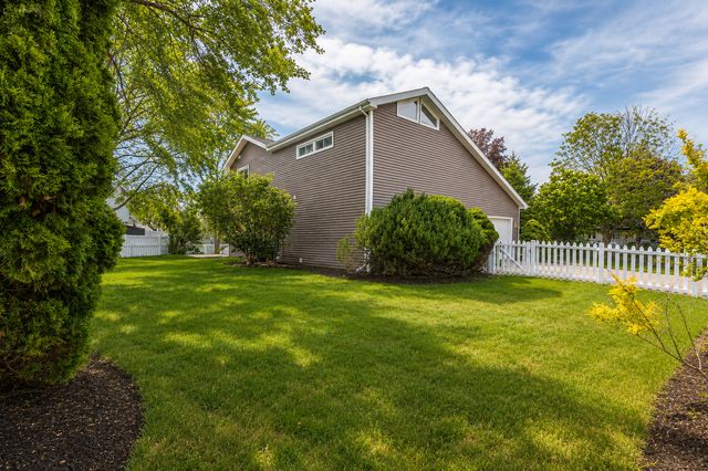 1119 Wheatland Drive, Shorewood, IL 60404