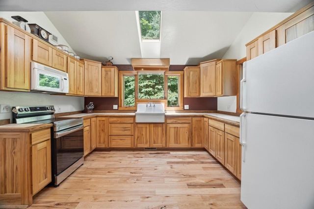 W5501 Burrows LANE, Elkhart Lake, WI 53020