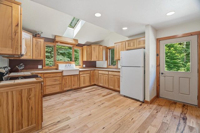 W5501 Burrows LANE, Elkhart Lake, WI 53020