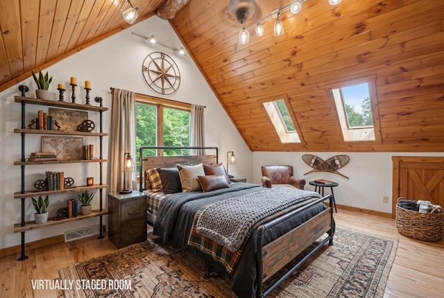 W5501 Burrows LANE, Elkhart Lake, WI 53020