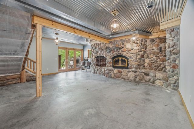 W5501 Burrows LANE, Elkhart Lake, WI 53020