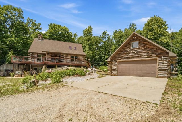 W5501 Burrows LANE, Elkhart Lake, WI 53020
