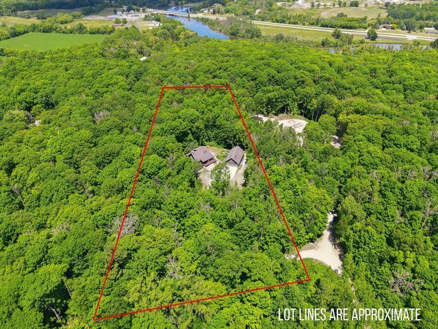 W5501 Burrows LANE, Elkhart Lake, WI 53020