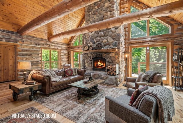 W5501 Burrows LANE, Elkhart Lake, WI 53020