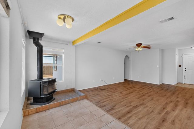 1657 Lark Spur Drive NE, Rio Rancho, NM 87144