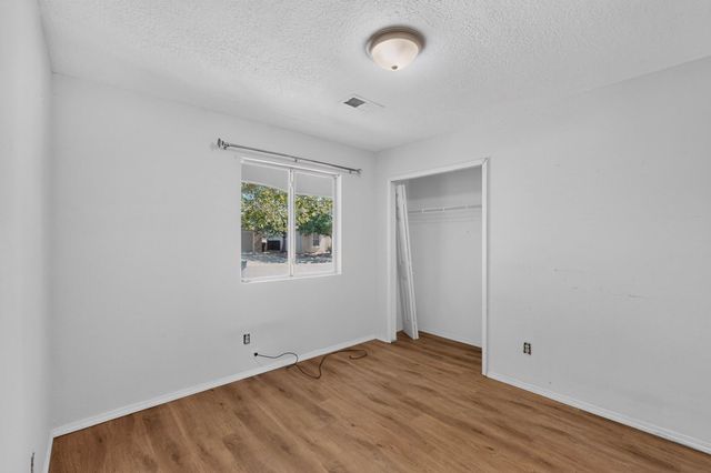 1657 Lark Spur Drive NE, Rio Rancho, NM 87144