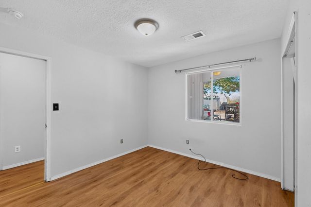 1657 Lark Spur Drive NE, Rio Rancho, NM 87144