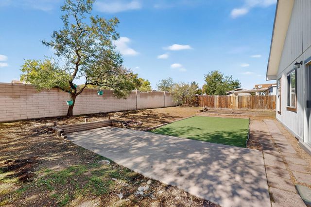 1657 Lark Spur Drive NE, Rio Rancho, NM 87144
