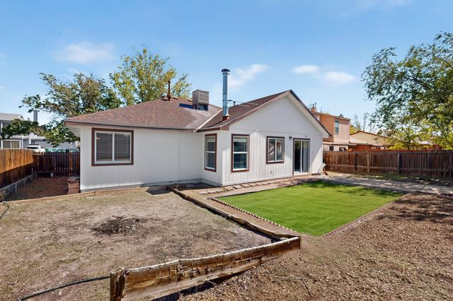 1657 Lark Spur Drive NE, Rio Rancho, NM 87144
