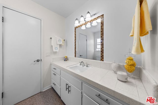 1536 Harvard Street 6, Santa Monica, CA 90404