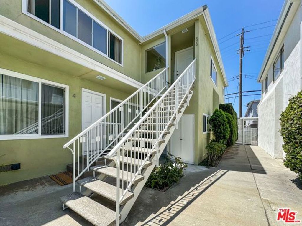 1536 Harvard Street 6, Santa Monica, CA 90404