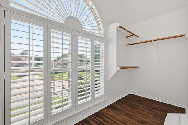 1060 Cornell Drive, Carrollton, TX 75007