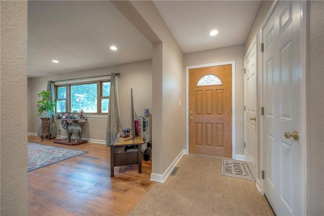 1142 S Elm Street, Ottawa, KS 66067