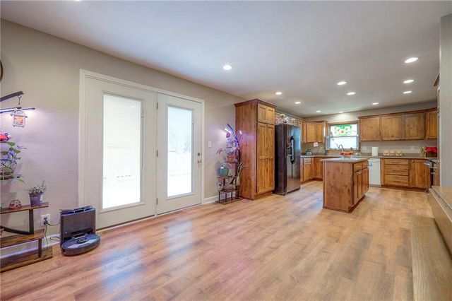 1142 S Elm Street, Ottawa, KS 66067