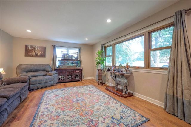 1142 S Elm Street, Ottawa, KS 66067