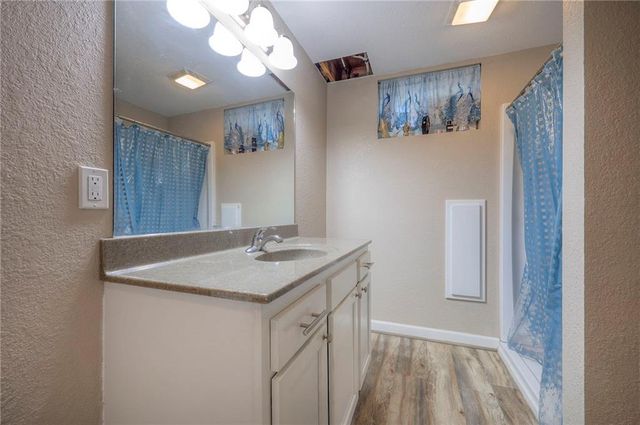 1142 S Elm Street, Ottawa, KS 66067