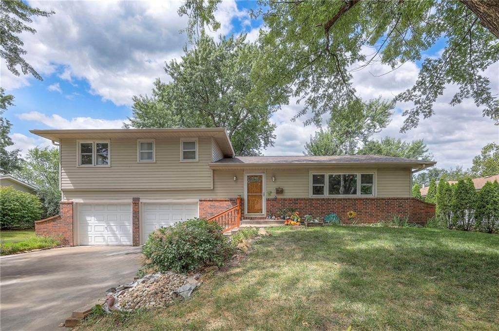 1142 S Elm Street, Ottawa, KS 66067