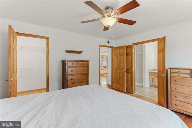 1054 RIVER BEND DR, Paw Paw, WV 25434