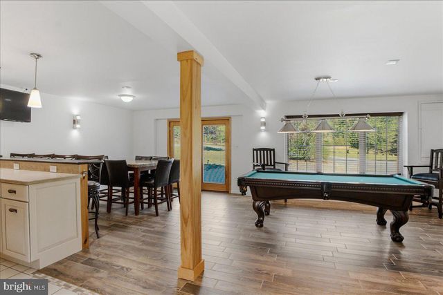 1054 RIVER BEND DR, Paw Paw, WV 25434