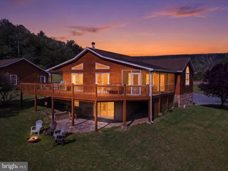 1054 RIVER BEND DR, Paw Paw, WV 25434