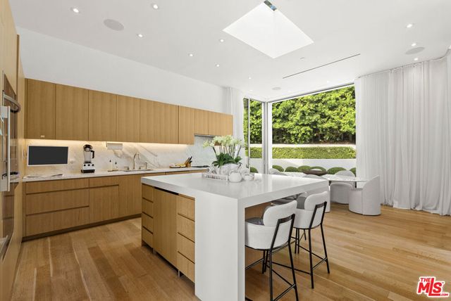 1889 Rising Glen Road, Los Angeles, CA 90069