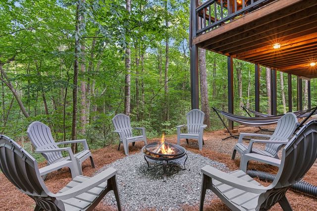 889 Granny Branch, Blue Ridge, GA 30513