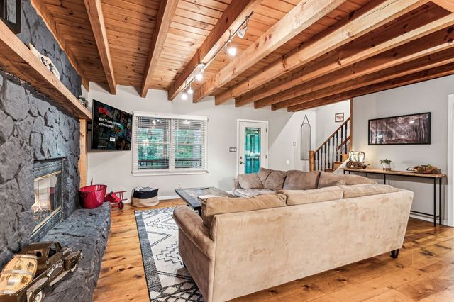 889 Granny Branch, Blue Ridge, GA 30513