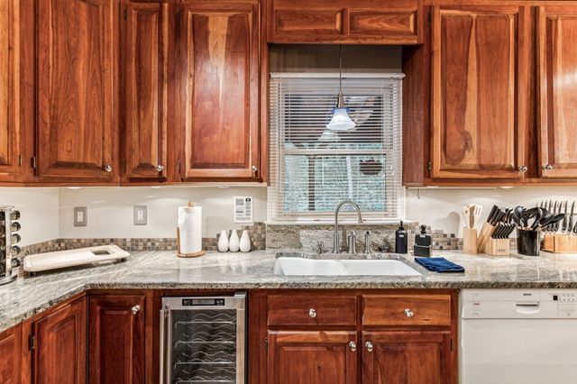 889 Granny Branch, Blue Ridge, GA 30513