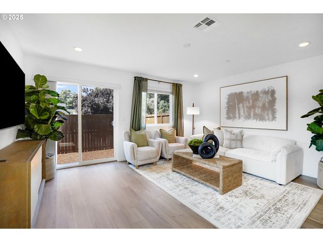 1485 LAURA VISTA Dr Nw, Albany, OR 97321
