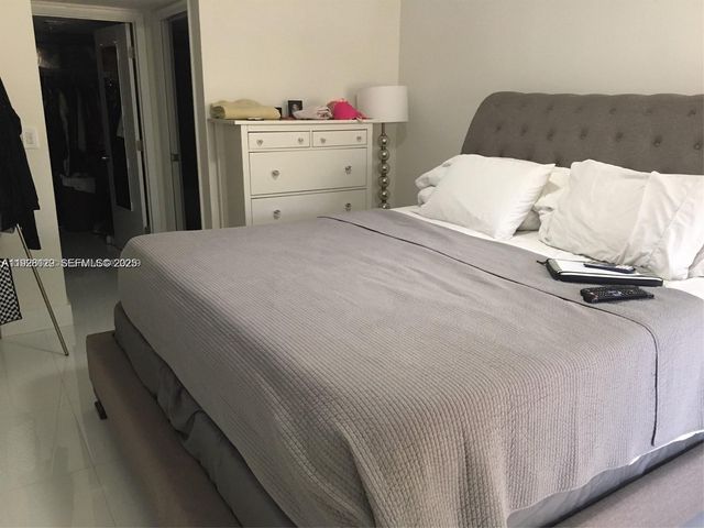 3551 Magellan Cir 423, Aventura, FL 33180