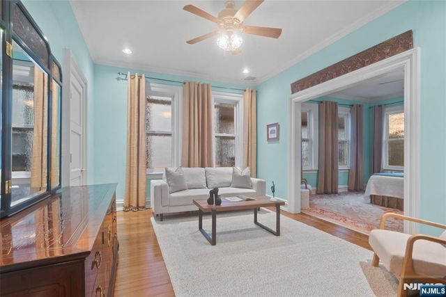 31-33 Hamilton Avenue, Weehawken, NJ 07086